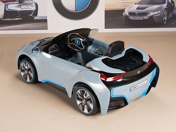 BMW i8 Ride-On Car revieew